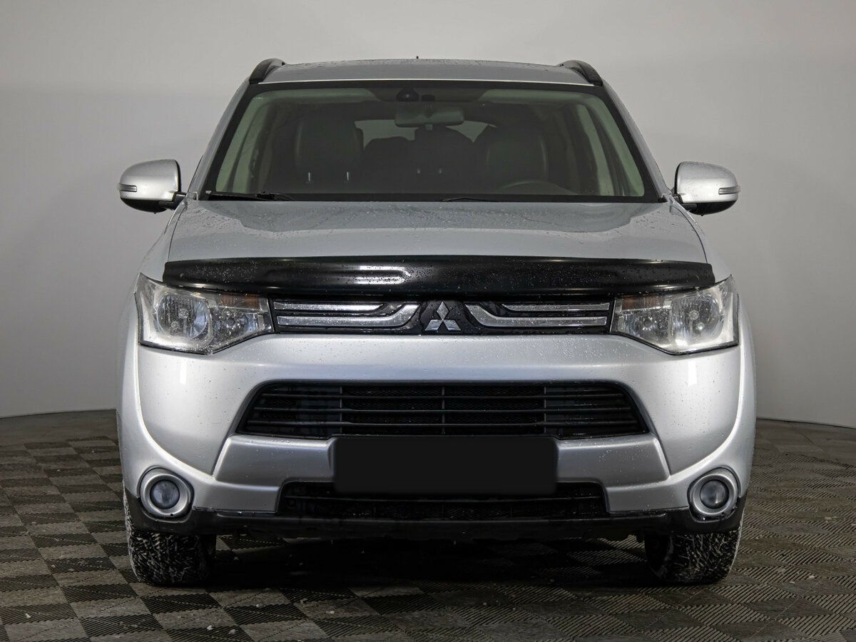 Mitsubishi Outlander с пробегом — 2013 год. Фото: #1