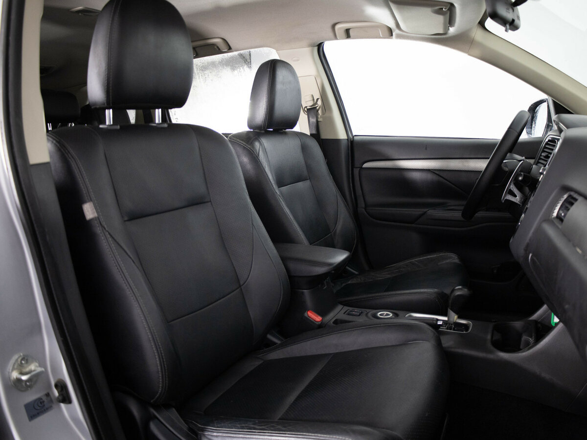 Mitsubishi Outlander с пробегом — 2013 год. Фото: #8