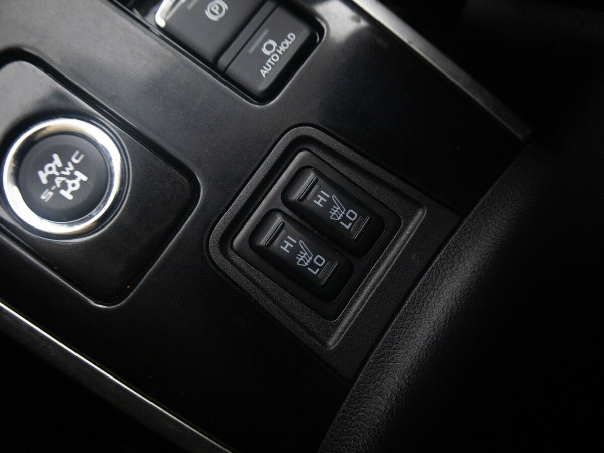 Mitsubishi Outlander с пробегом — 2020 год. Фото: #11