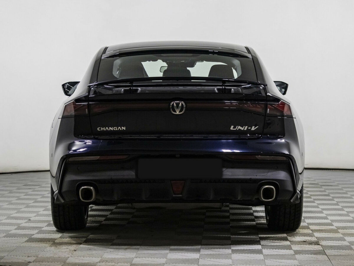 Changan UNI-V с пробегом — 2024 год. Фото: #4