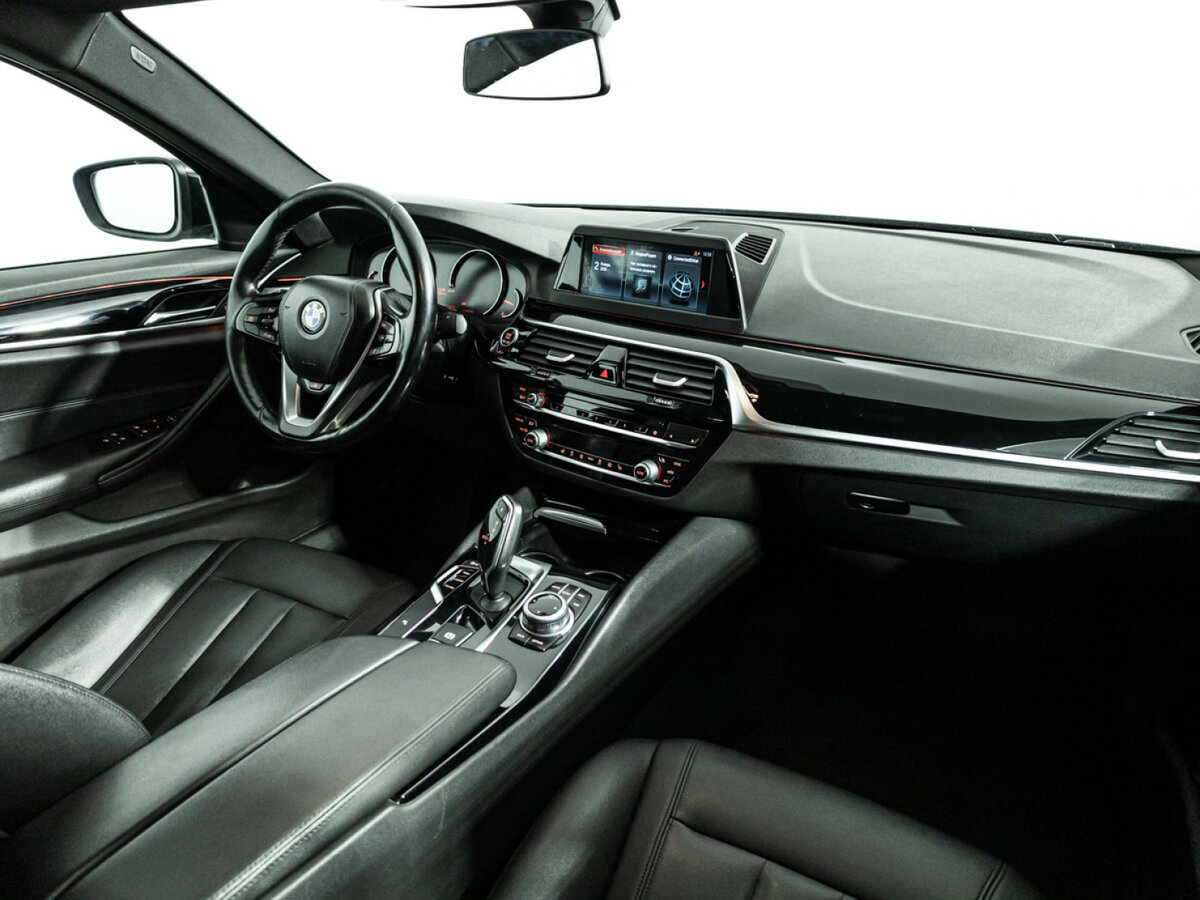 BMW 5 серии с пробегом — 2017 год. Фото: #8