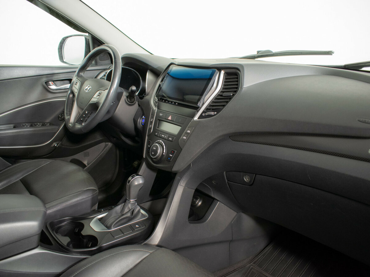Hyundai Santa Fe с пробегом — 2017 год. Фото: #6