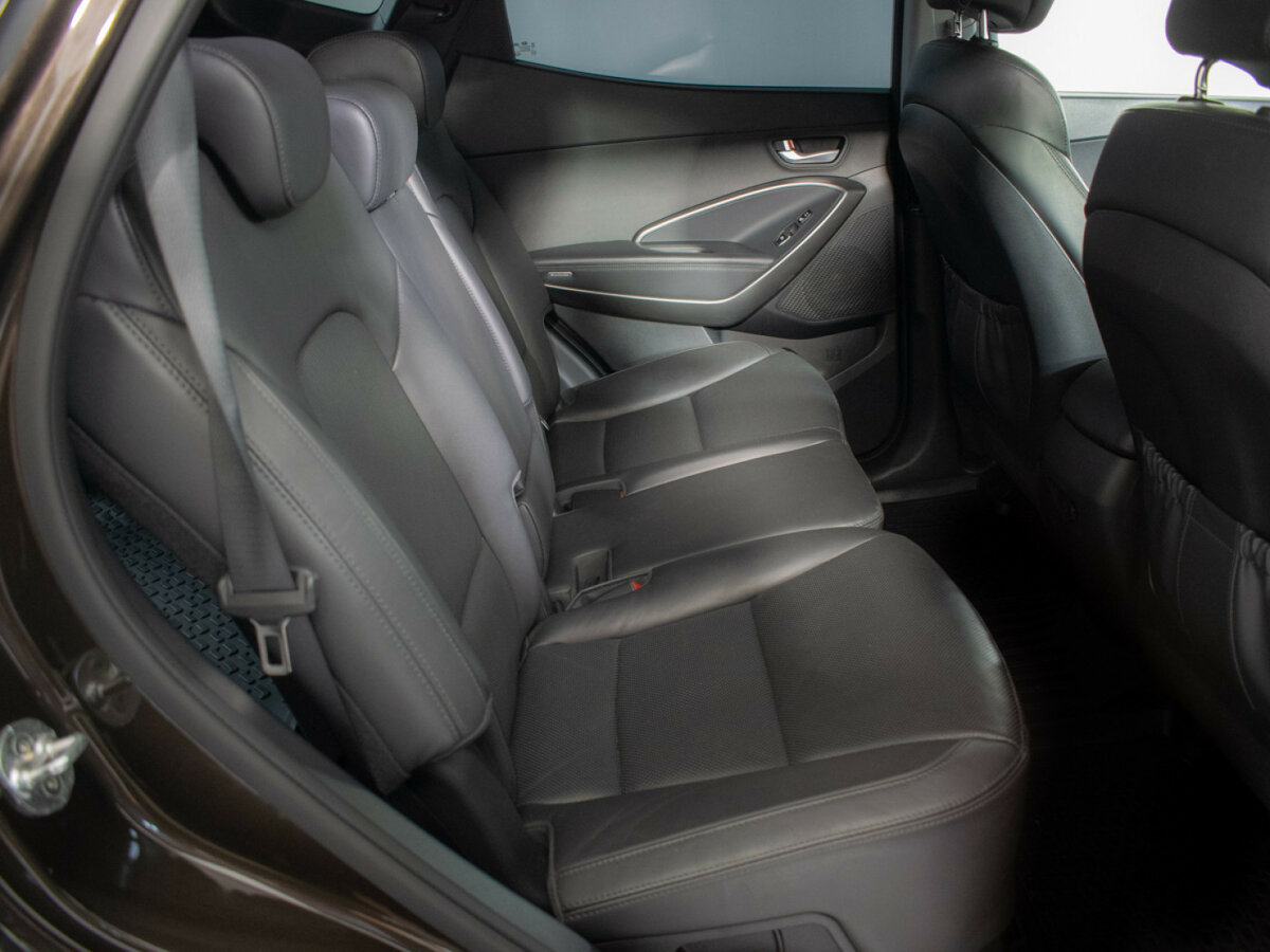 Hyundai Santa Fe с пробегом — 2017 год. Фото: #7