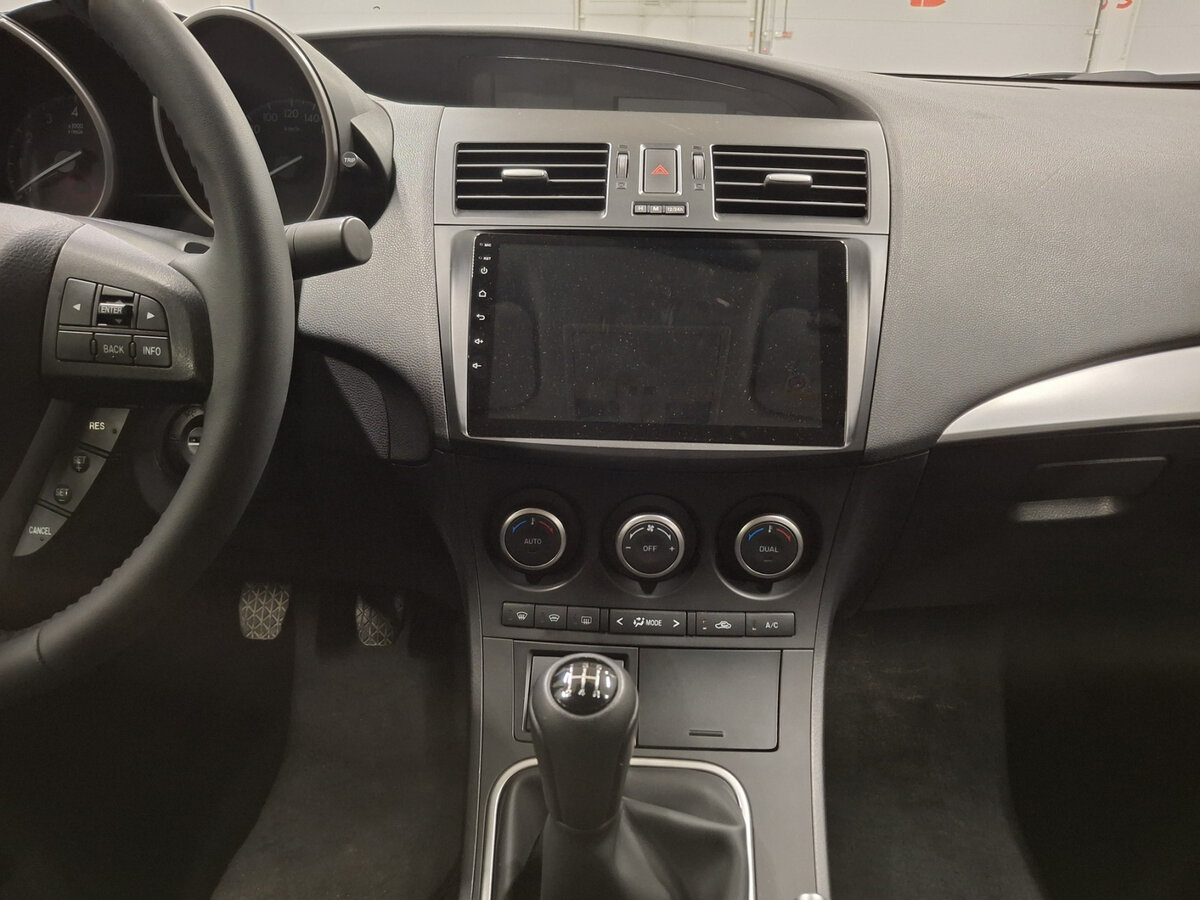 Mazda 3 с пробегом — 2013 год. Фото: #14