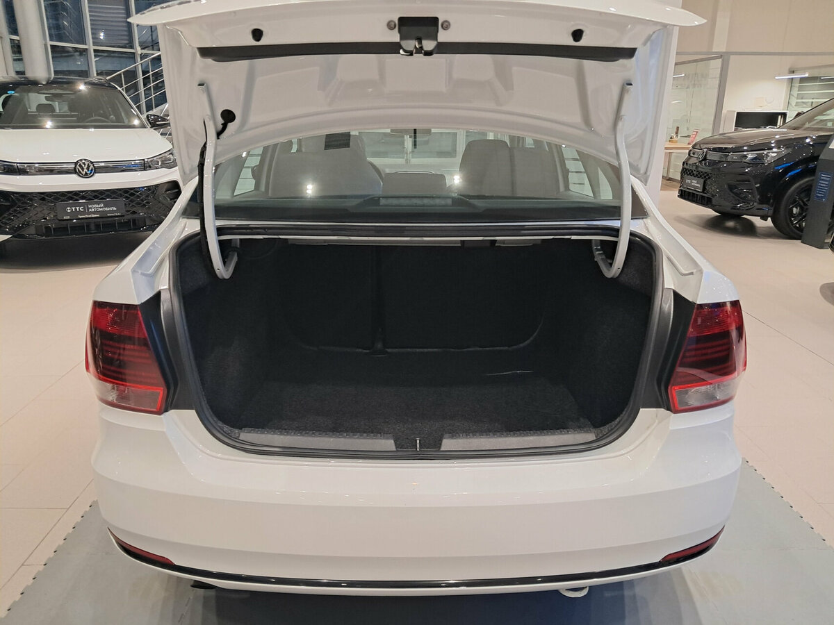 Volkswagen Polo с пробегом — 2017 год. Фото: #9