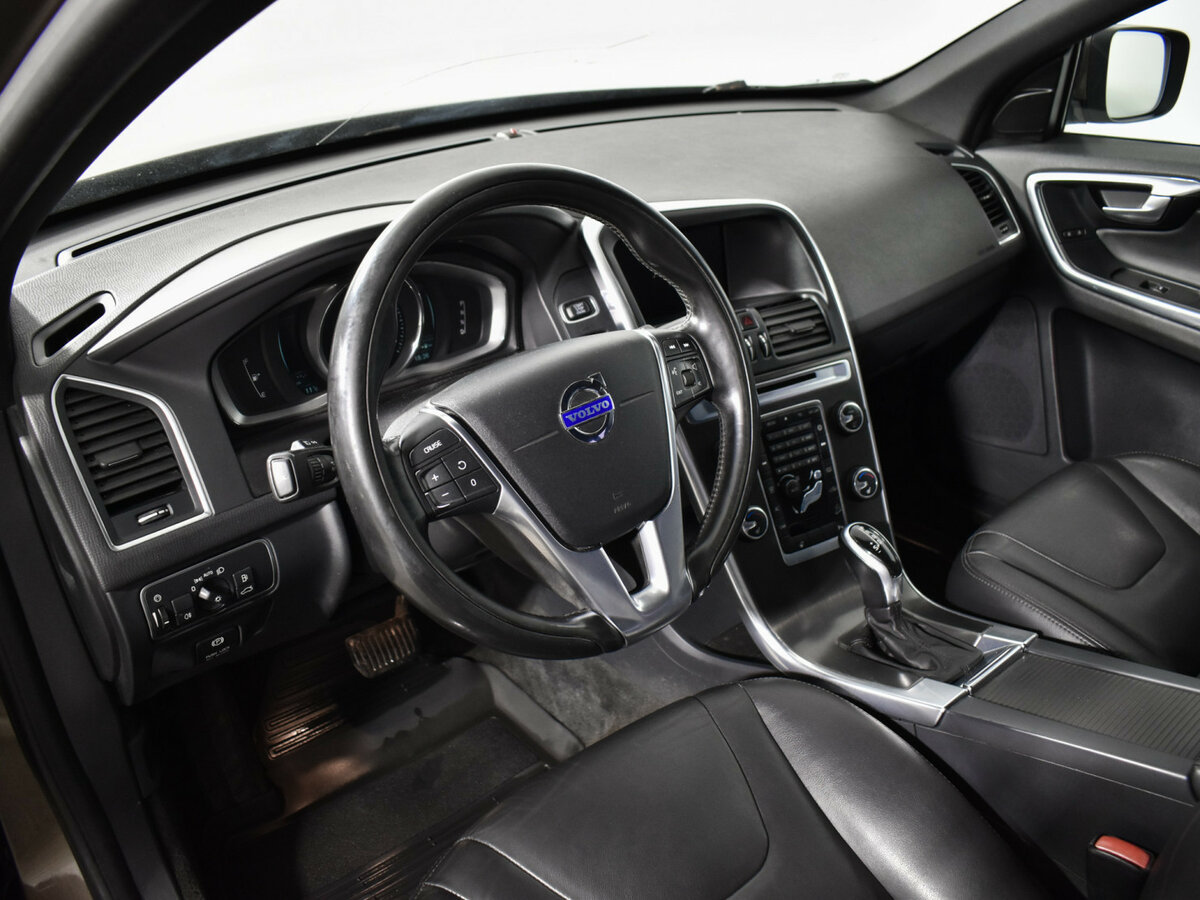 Volvo XC60 с пробегом — 2014 год. Фото: #8