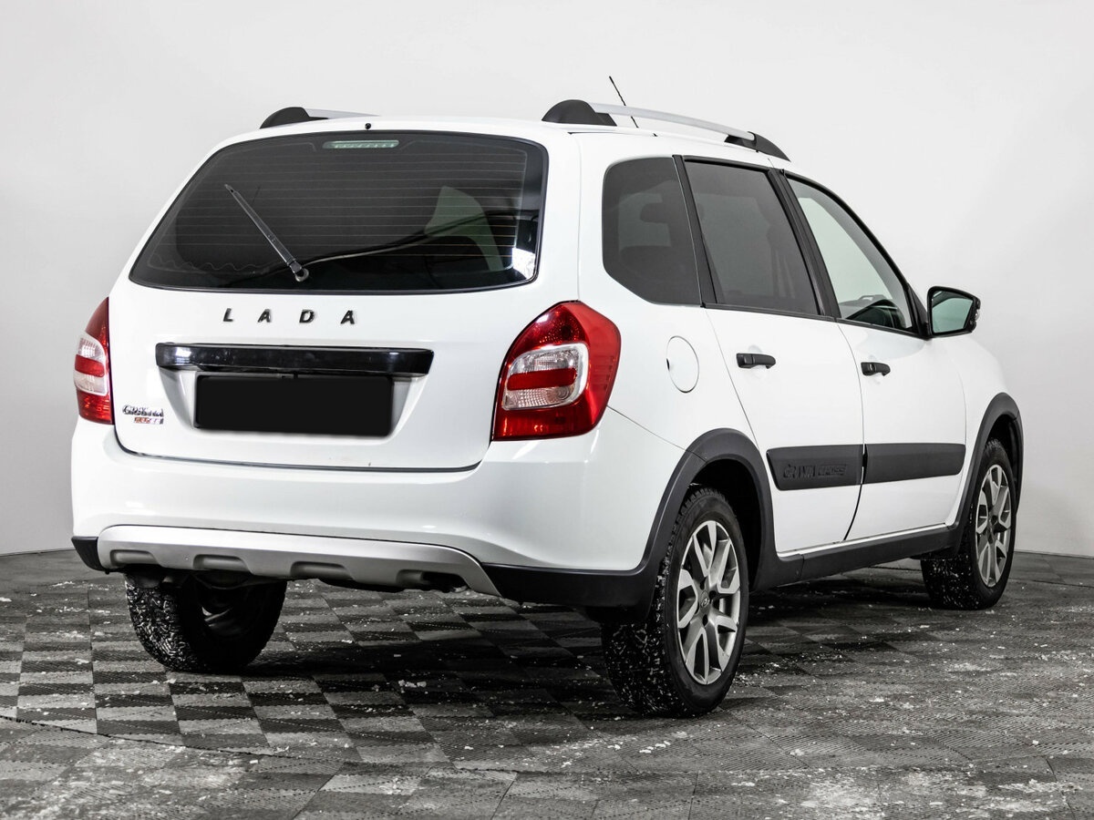 Lada (ВАЗ) Granta с пробегом — 2023 год. Фото: #3