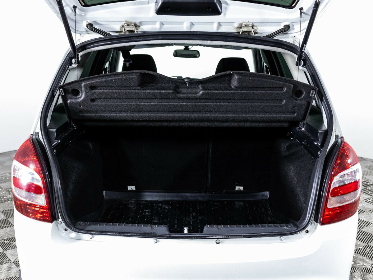 Lada (ВАЗ) Granta с пробегом — 2023 год. Фото: #15