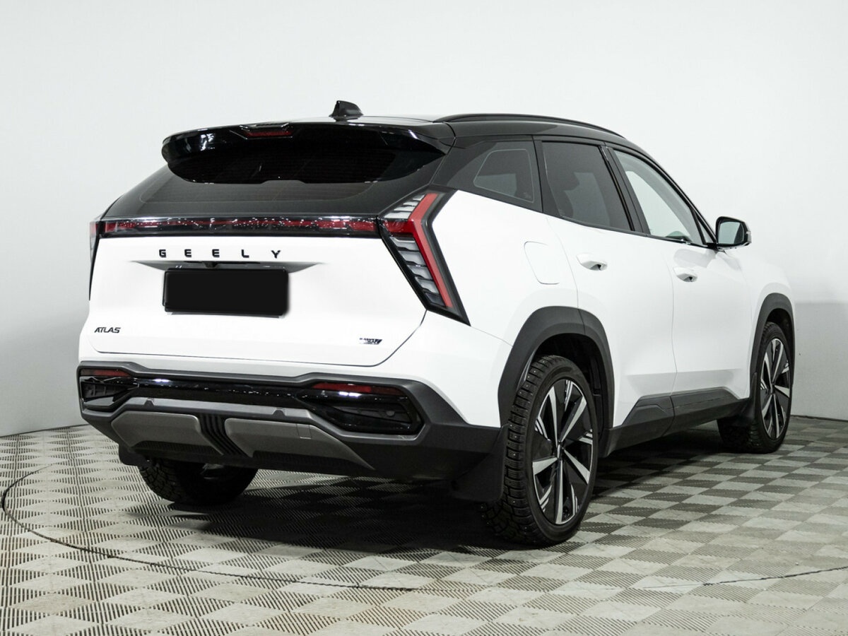 Geely Atlas с пробегом — 2024 год. Фото: #3