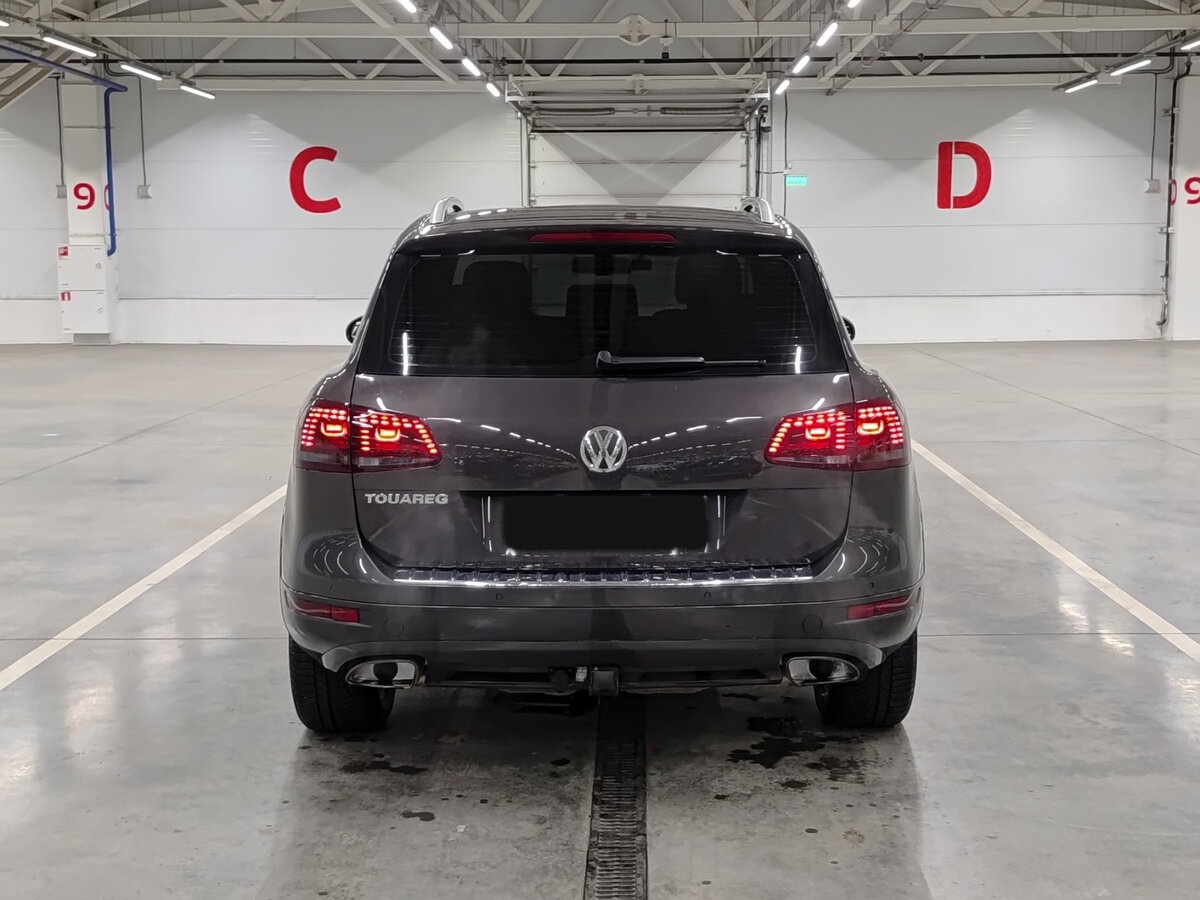 Volkswagen Touareg с пробегом — 2012 год. Фото: #5