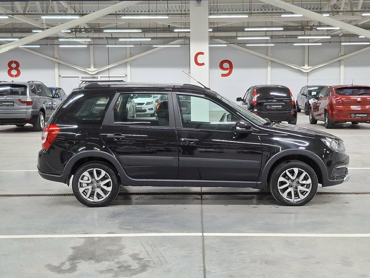 Lada (ВАЗ) Granta с пробегом — 2022 год. Фото: #3