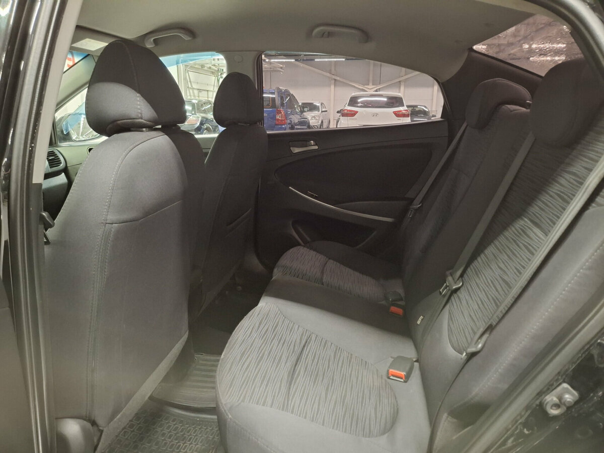 Hyundai Solaris с пробегом — 2016 год. Фото: #11