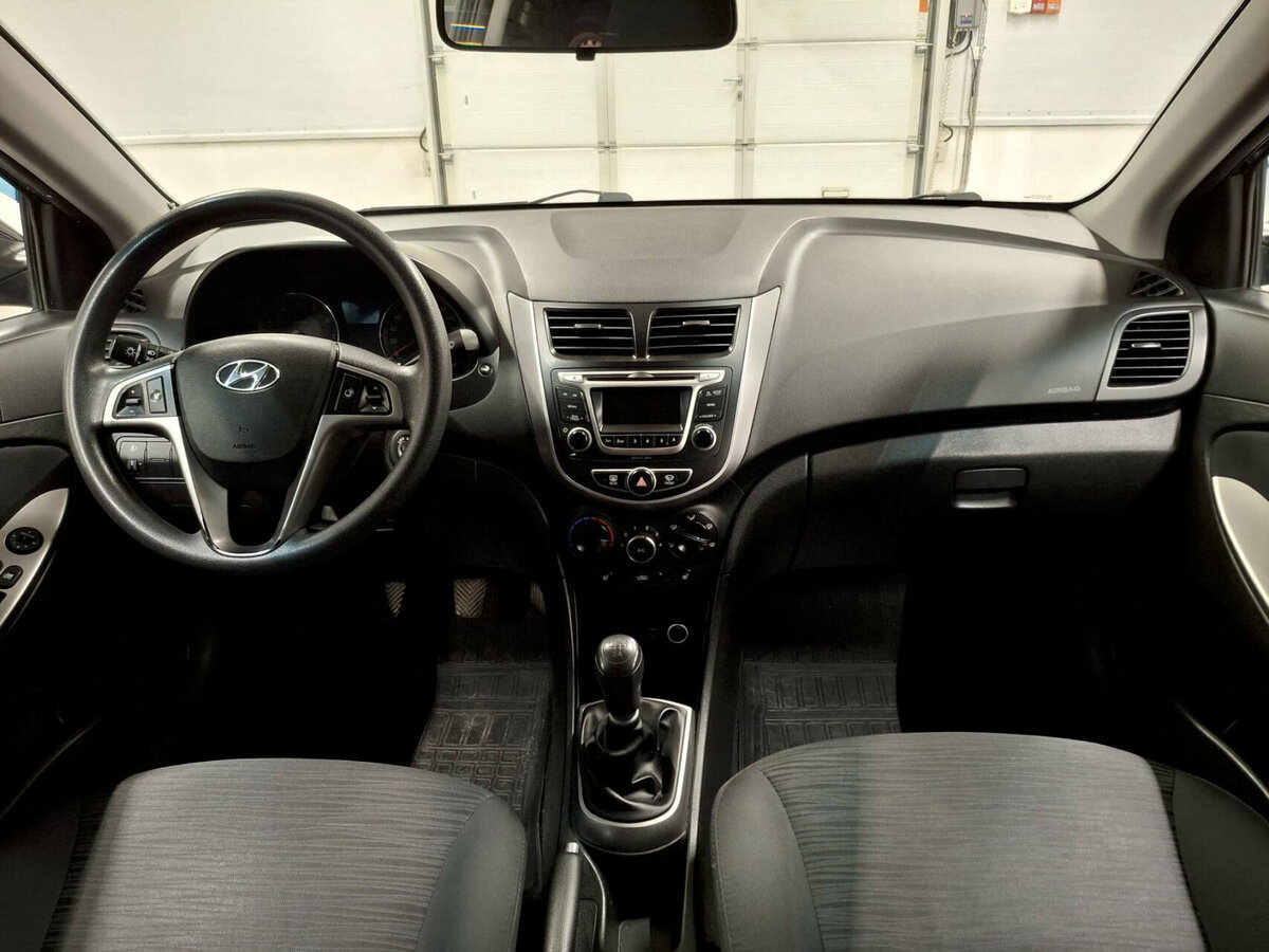 Hyundai Solaris с пробегом — 2016 год. Фото: #13